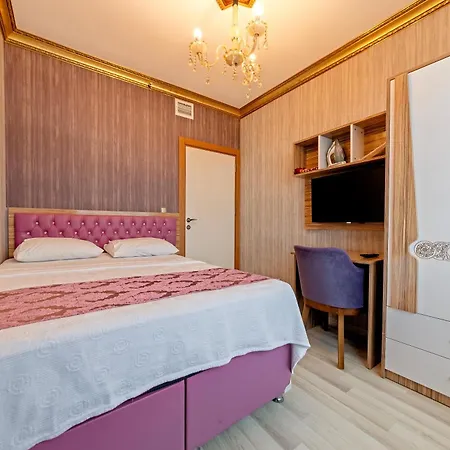 Aparthotel Royal Babil *